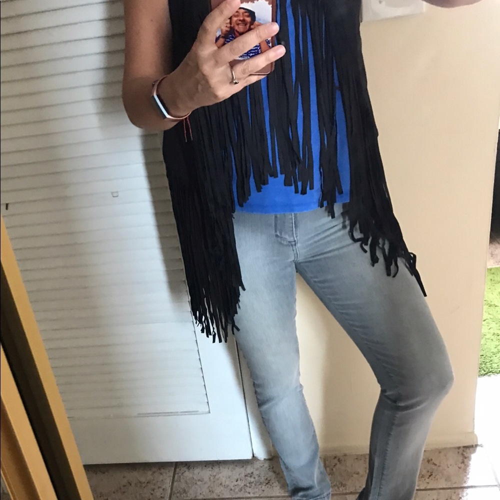 New black fringed vest! Very elegant 🎉